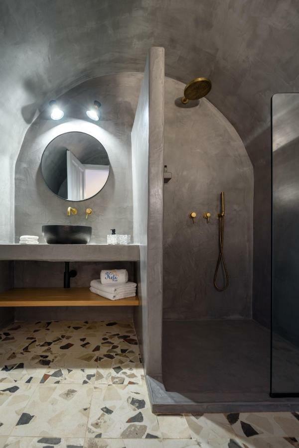 Keti Hotel Тира Экстерьер фото